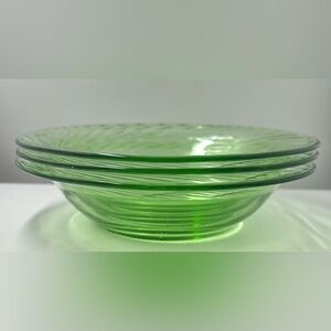 Vintage Pyrex Festiva Spring Green Swirl Glass Bowls - Set of 3